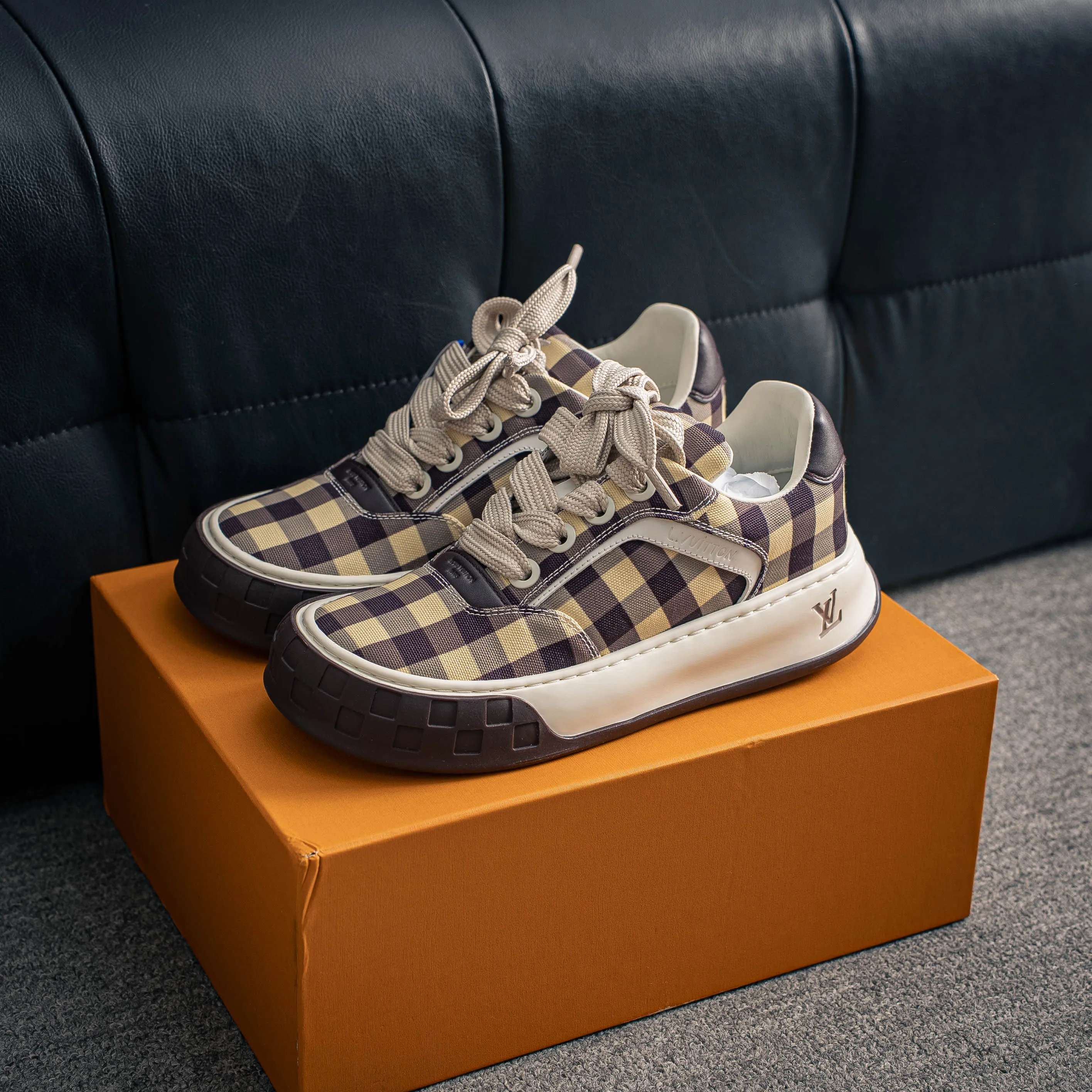 # LV tilted ， Shoes，Sneakers， Shoes，Skate Shoes~~ Sneakers， LV Shoes ， Cushioning TPU Vuitton ，